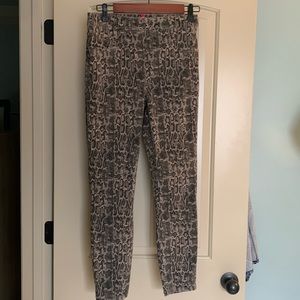 Spandex snake print legging